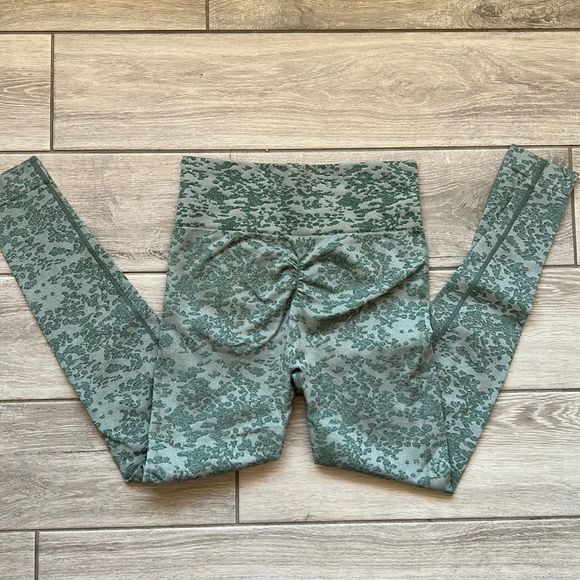 Amazon Pants - High waisted scrunch butt workout leggings